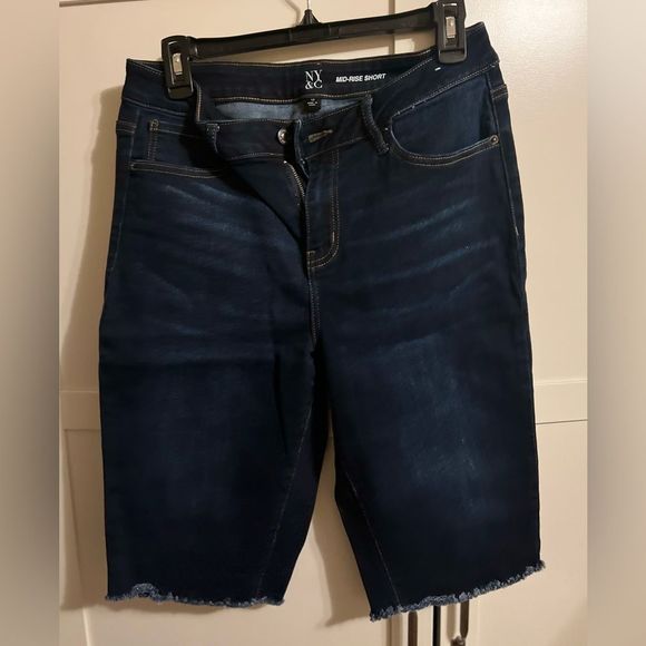 New York & Company Pants - Women shorts accepting offers